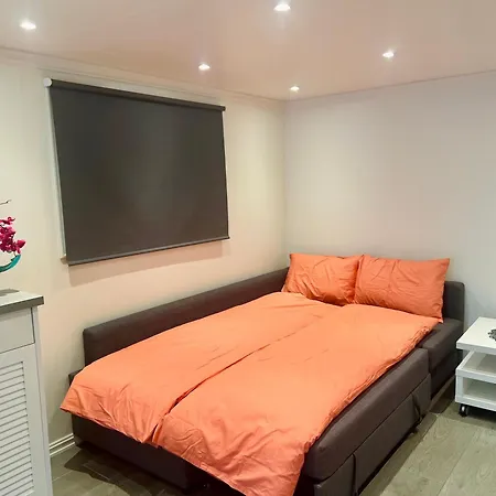 Fint Gjesterom Med Bad Og Kjokken Til Leie Naer Eb Stranda Med Guest house *