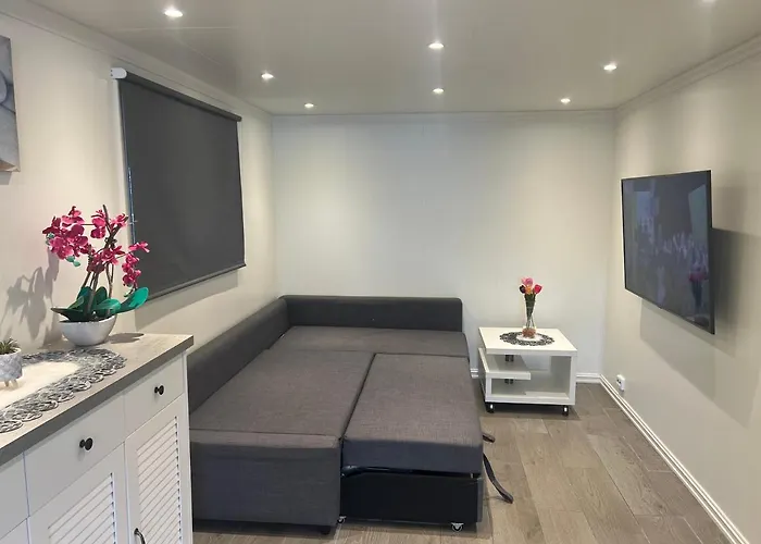 Casa de hóspedes Fint Gjesterom Med Bad Og Kjokken Til Leie Naer Eb Stranda Med Arendal