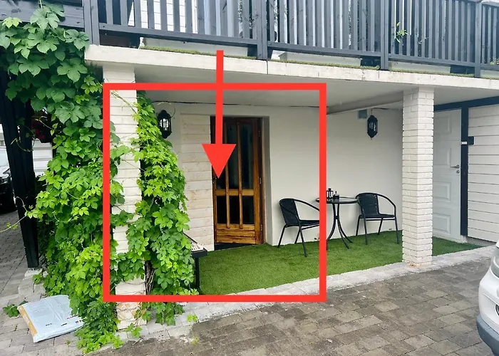 Casa de hóspedes Fint Gjesterom Med Bad Og Kjokken Til Leie Naer Eb Stranda Med